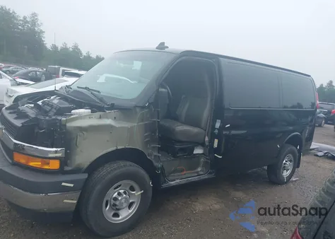 2018 Chevrolet Express 2500 Work Van из США, поврежденный, VIN 1GCWGAFP0J1250723